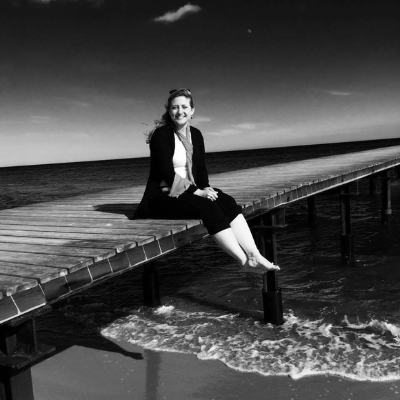 Meet your Posher, Suzanne - Picture 1 of 1